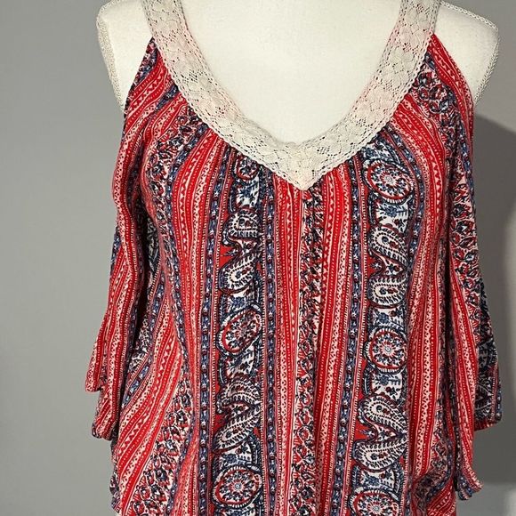 Hollister size L cold shoulder gauzy top with double v-neck & bell sleeves EUC - Picture 13 of 14